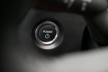 https://vehicle-cdn.autoleague.cloud/30640_U111166_19.jpg