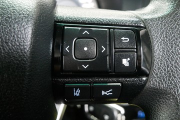 https://vehicle-cdn.autoleague.cloud/30640_U111180_17.jpg