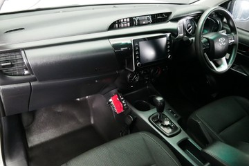 https://vehicle-cdn.autoleague.cloud/30640_U111180_19.jpg