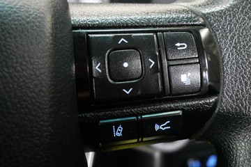 https://vehicle-cdn.autoleague.cloud/30640_U111185_16.jpg