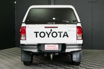 https://vehicle-cdn.autoleague.cloud/30640_U111185_5.jpg