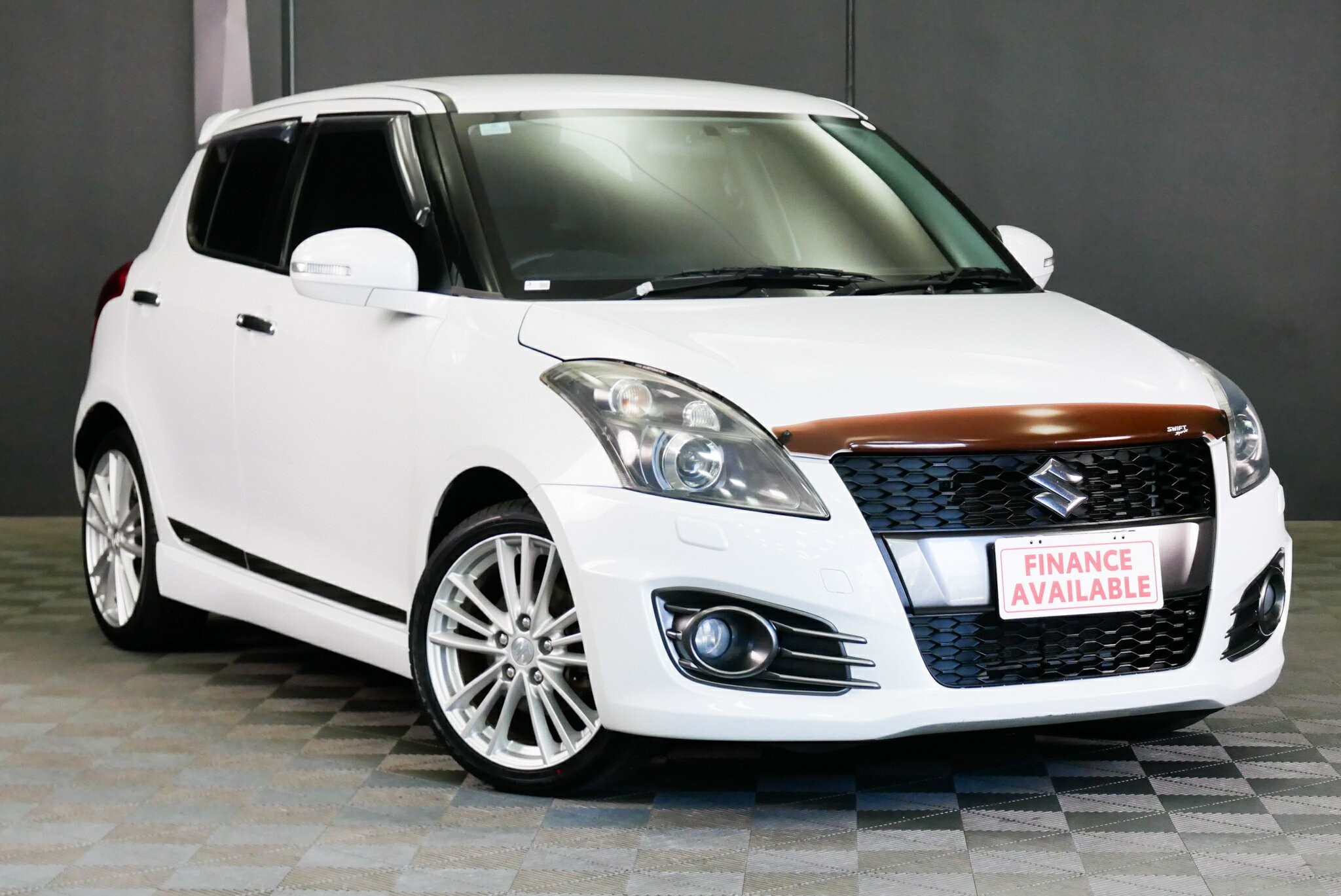 Suzuki Swift image 1