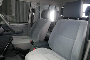 https://vehicle-cdn.autoleague.cloud/30640_U111192_19.jpg
