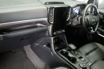 https://vehicle-cdn.autoleague.cloud/30640_U111199_18.jpg