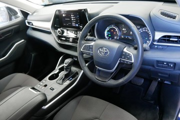 https://vehicle-cdn.autoleague.cloud/30640_U111204_8.jpg
