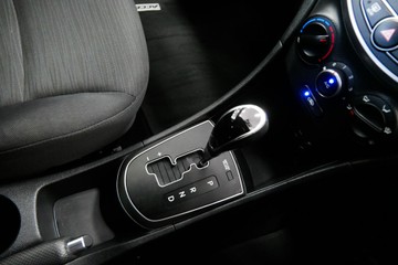 https://vehicle-cdn.autoleague.cloud/30640_U111205_11.jpg