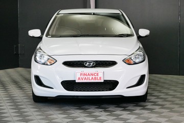 https://vehicle-cdn.autoleague.cloud/30640_U111205_2.jpg