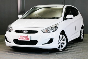 https://vehicle-cdn.autoleague.cloud/30640_U111205_3.jpg