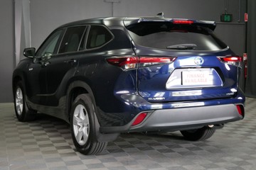 https://vehicle-cdn.autoleague.cloud/30640_U111206_6.jpg