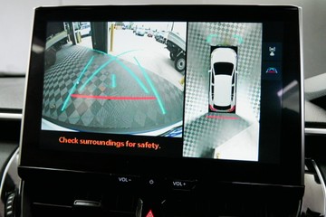 https://vehicle-cdn.autoleague.cloud/30640_U111209_12.jpg