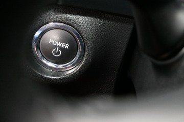 https://vehicle-cdn.autoleague.cloud/30640_U111225_16.jpg