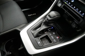 https://vehicle-cdn.autoleague.cloud/30640_U111226_14.jpg