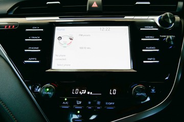 https://vehicle-cdn.autoleague.cloud/30640_U111242_11.jpg