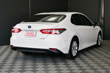 https://vehicle-cdn.autoleague.cloud/30640_U111242_4.jpg