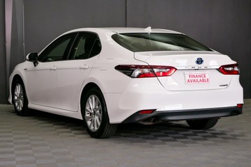https://vehicle-cdn.autoleague.cloud/30640_U111260_6.jpg