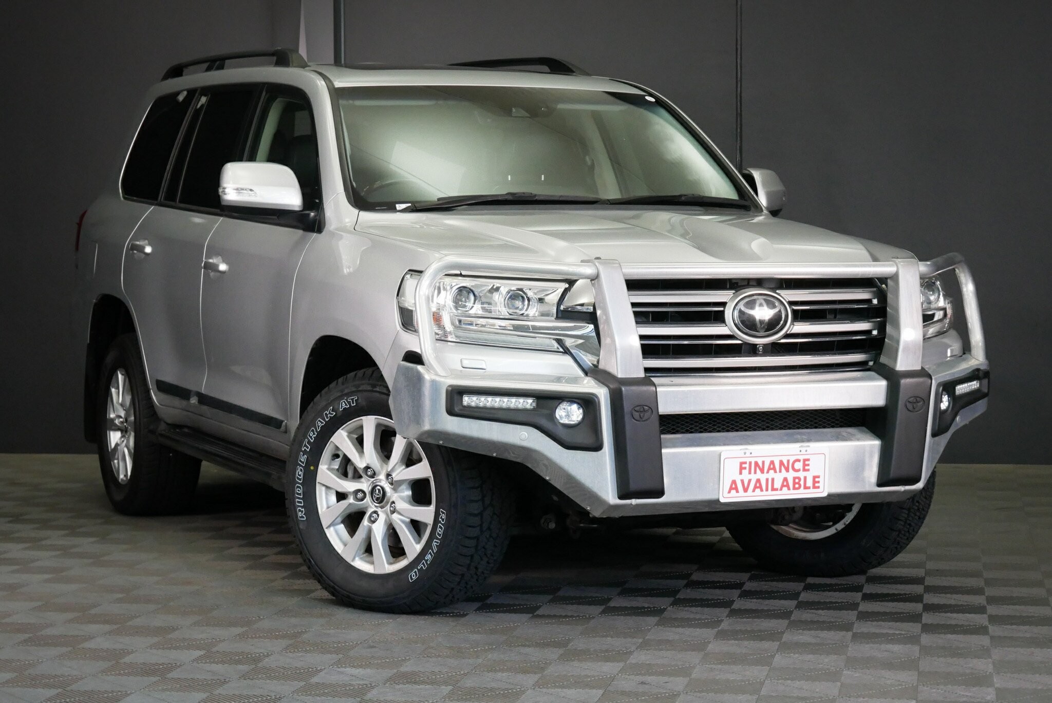 https://vehicle-cdn.autoleague.cloud/30640_U111267_1.jpg