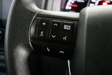 https://vehicle-cdn.autoleague.cloud/30640_U111270_18.jpg