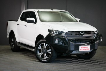 https://vehicle-cdn.autoleague.cloud/30640_U111271_1.jpg