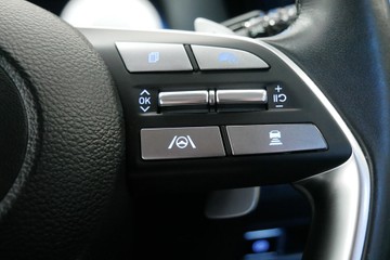 https://vehicle-cdn.autoleague.cloud/30640_U111272_15.jpg