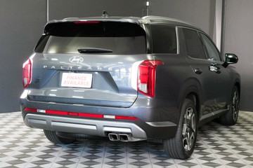 https://vehicle-cdn.autoleague.cloud/30640_U111272_4.jpg