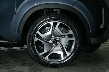 https://vehicle-cdn.autoleague.cloud/30640_U111272_7.jpg
