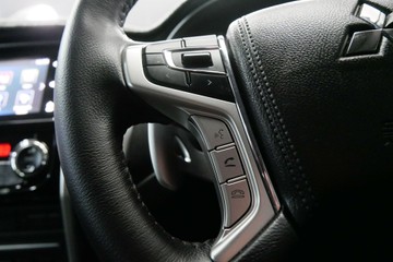 https://vehicle-cdn.autoleague.cloud/30640_U111273_13.jpg