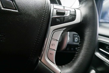 https://vehicle-cdn.autoleague.cloud/30640_U111273_14.jpg