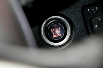 https://vehicle-cdn.autoleague.cloud/30640_U111273_15.jpg