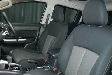 https://vehicle-cdn.autoleague.cloud/30640_U111273_18.jpg