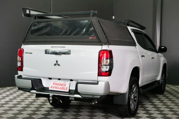 https://vehicle-cdn.autoleague.cloud/30640_U111273_4.jpg