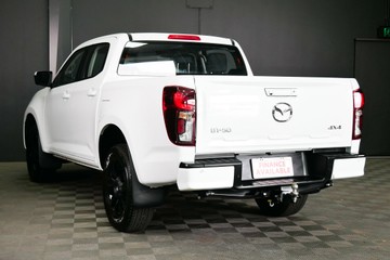 https://vehicle-cdn.autoleague.cloud/30640_U111280_6.jpg