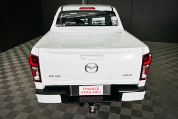 https://vehicle-cdn.autoleague.cloud/30640_U111280_7.jpg