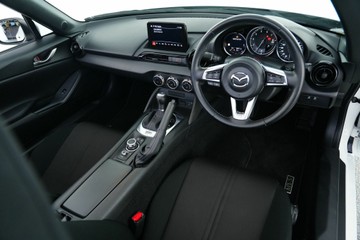 https://vehicle-cdn.autoleague.cloud/30640_U111286_15.jpg