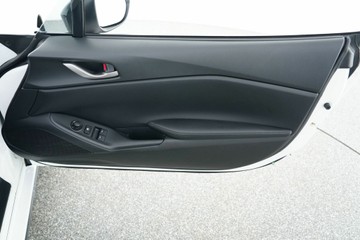 https://vehicle-cdn.autoleague.cloud/30640_U111286_16.jpg
