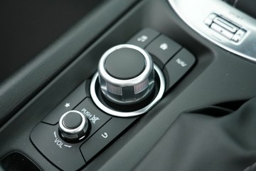 https://vehicle-cdn.autoleague.cloud/30640_U111286_25.jpg