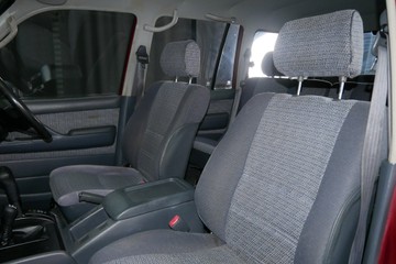 https://vehicle-cdn.autoleague.cloud/30640_U111294_17.jpg