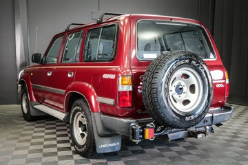 https://vehicle-cdn.autoleague.cloud/30640_U111294_6.jpg