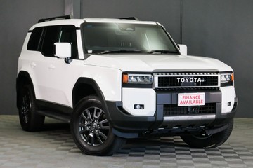 https://vehicle-cdn.autoleague.cloud/30640_U111303_1.jpg