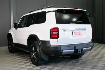 https://vehicle-cdn.autoleague.cloud/30640_U111303_6.jpg