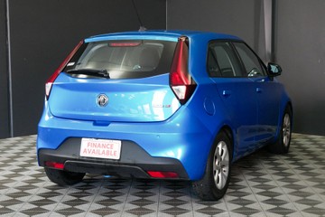 https://vehicle-cdn.autoleague.cloud/30640_U111311_4.jpg