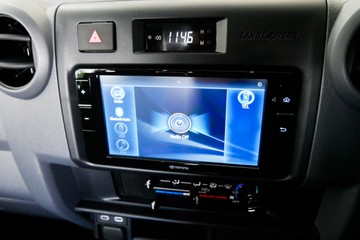 https://vehicle-cdn.autoleague.cloud/30640_U111328_11.jpg
