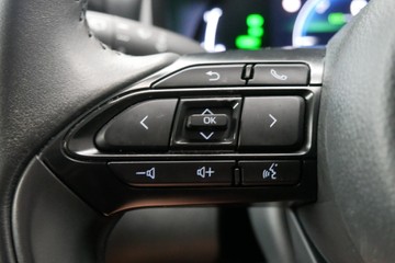 https://vehicle-cdn.autoleague.cloud/30640_U111332_16.jpg
