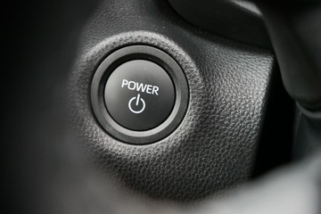 https://vehicle-cdn.autoleague.cloud/30640_U111332_19.jpg