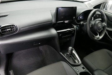 https://vehicle-cdn.autoleague.cloud/30640_U111332_20.jpg