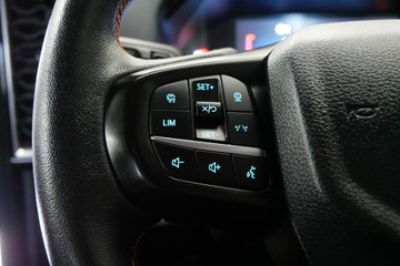 https://vehicle-cdn.autoleague.cloud/30640_U111339_13.jpg