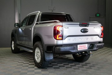 https://vehicle-cdn.autoleague.cloud/30640_U111339_6.jpg