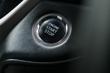 https://vehicle-cdn.autoleague.cloud/30640_U111341_14.jpg