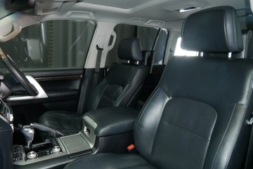 https://vehicle-cdn.autoleague.cloud/30640_U111341_21.jpg