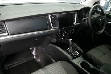 https://vehicle-cdn.autoleague.cloud/30640_U111343_16.jpg