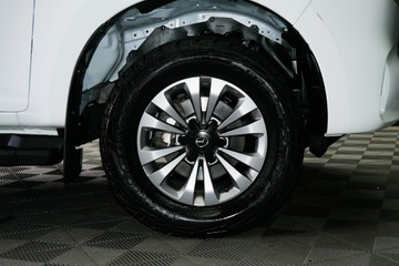 https://vehicle-cdn.autoleague.cloud/30640_U111343_7.jpg